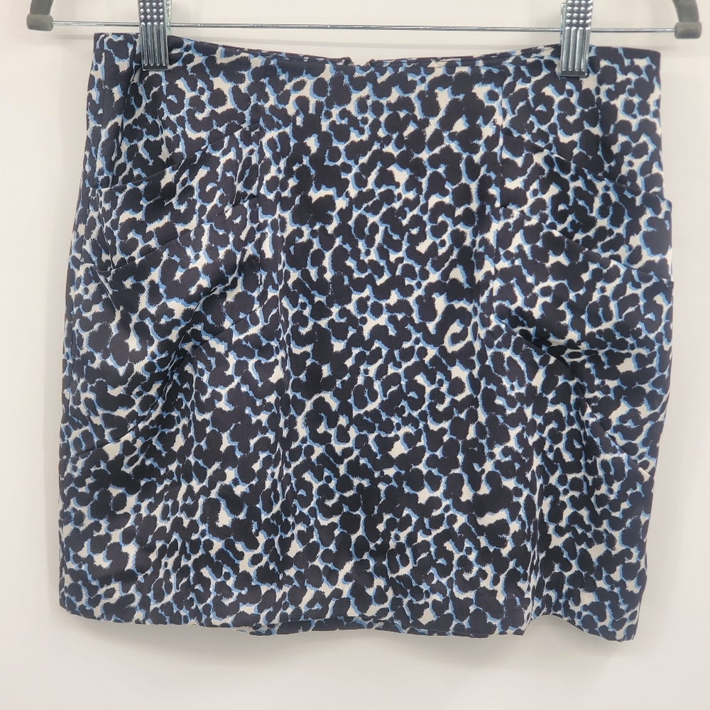 ♤♤ BCBGeneration Satin Blue Leopard Print Mini Skirt Size 0